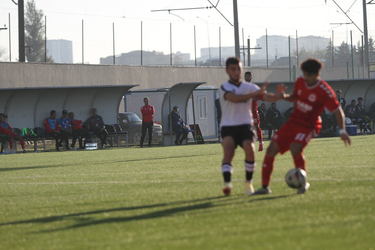 Komandamız "Neftçi-2" ilə qarşılaşıb