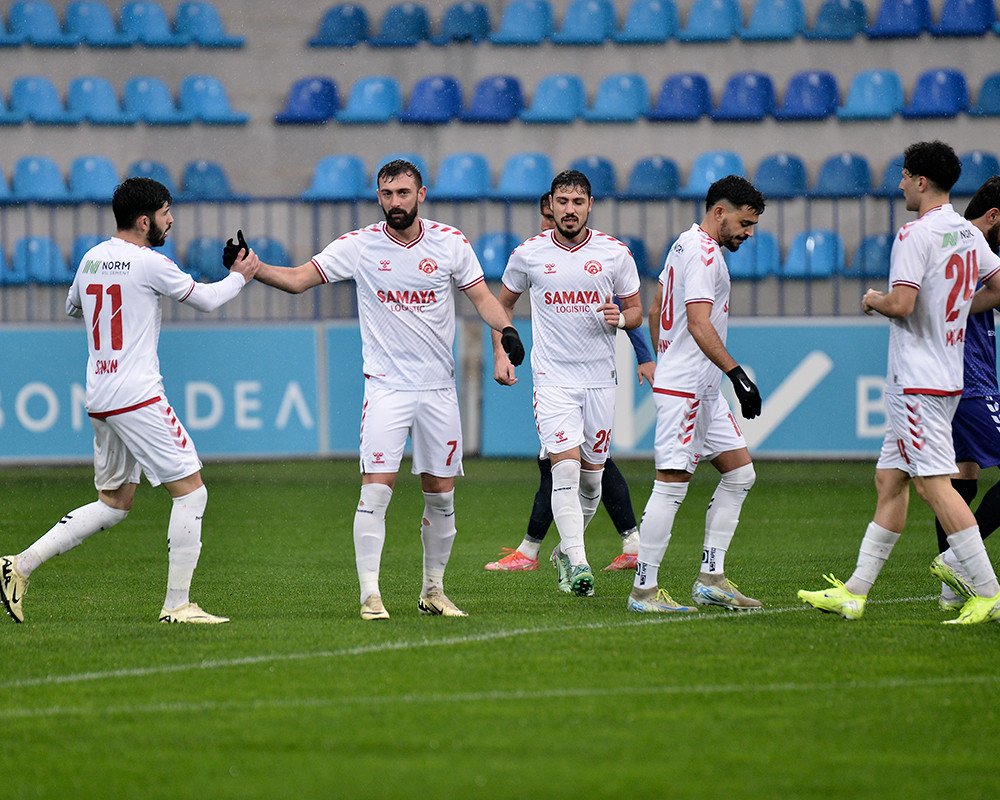 Komandamız 1/4 finalda